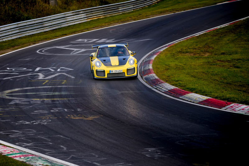 Illustration for article titled Porsche 911 GT2 RS Drops A Lambo-Crushing Record 6:47.3 Nürburgring Time